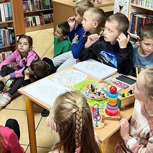 Z wizytą w bibliotece. Uczniowie zapoznali się z regulaminem