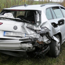 Zderzenie dostawczaka z osobówką. Mandat dla sprawcy